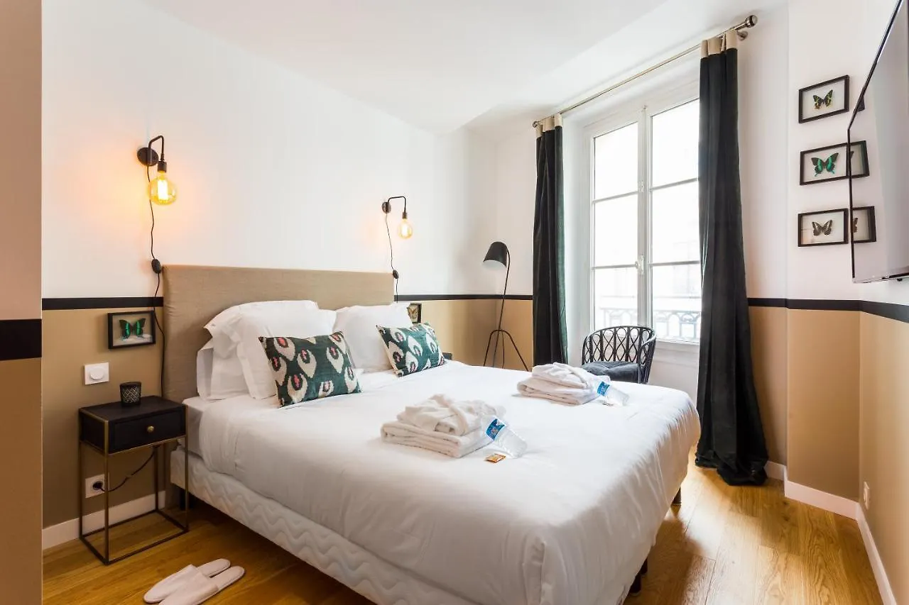 Spacious Apartment - 3Br-6P - Champs Elysees Paris